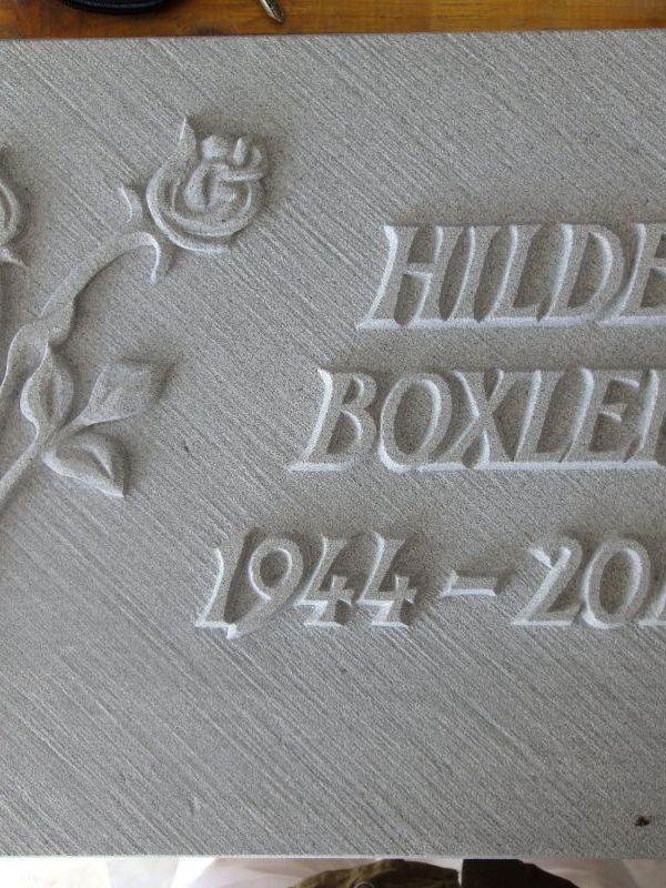 Nischenplatte mit Rose, Relief