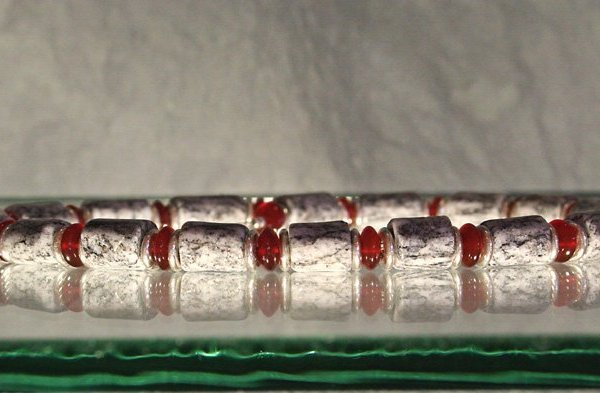 Collier: Schweizer Gneis und Karneol