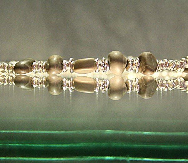 Collier: Kalksteinen und Silber