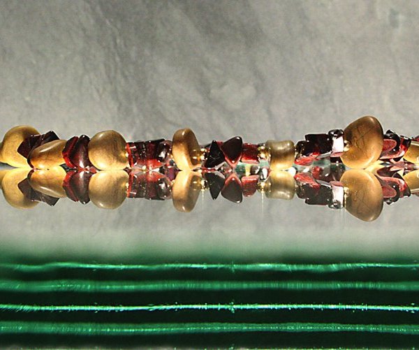 Collier: Kalkstein und Tigerauge